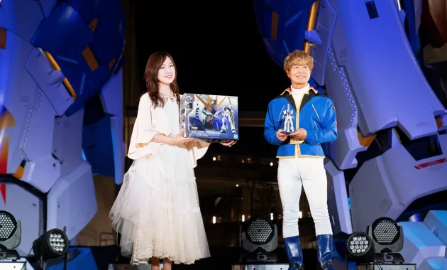 【写真】実物大νガンダム立像オープニングセレモニー (森口博子、古谷徹)