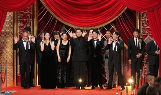 【写真】第46回 日本アカデミー賞 授賞式 最優秀作品賞 『ある男』受賞者一同