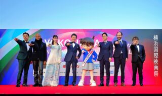 【画像】第3回 横浜国際映画祭 レッドカーペット (菅野充実行委員長、トラヴィス・ペイン、熊井戸花、浅野忠信、江戸川コナン、山中竹春横浜市長、ジュリアン・レジ、田川和人事務局長)
