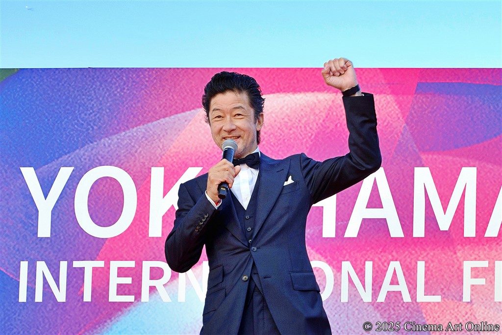 【画像】第3回 横浜国際映画祭 レッドカーペット アンバサダー (浅野忠信)