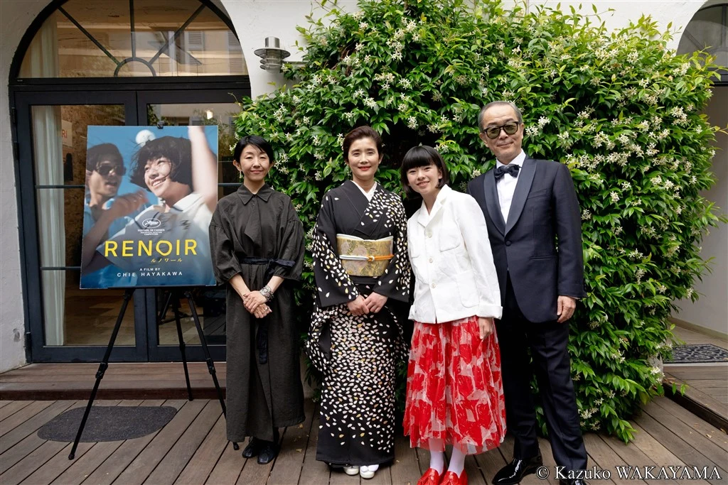 【写真】第78回カンヌ国際映画祭 コンペティション部門 映画『ルノワール』ワールドプレミア 日本メディア囲み取材 (早川千絵監督、鈴木唯、石田ひかり、リリー・フランキー)