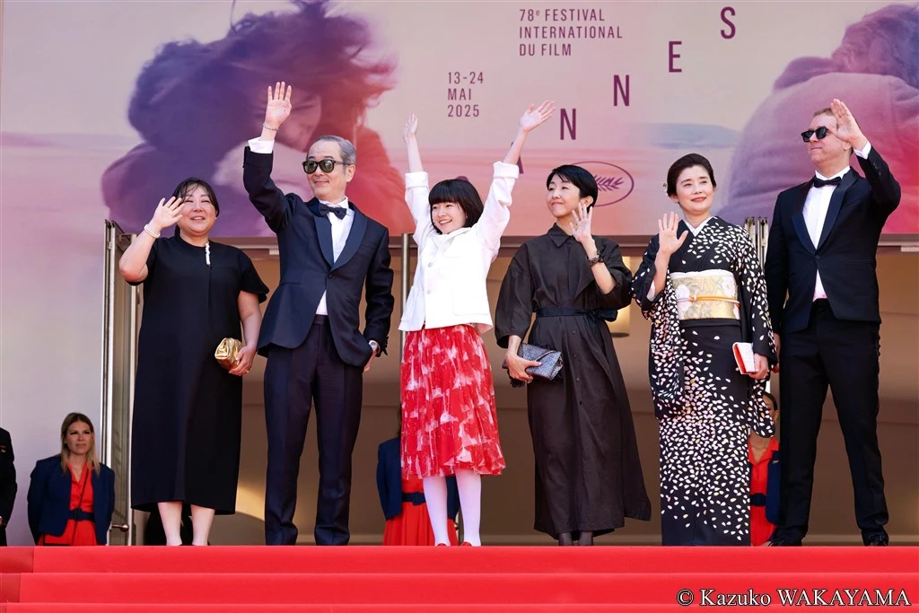 【写真】第78回カンヌ国際映画祭 コンペティション部門 映画『ルノワール』ワールドプレミア レッドカーペット (早川千絵監督、鈴木唯、石田ひかり、リリー・フランキー、プロデューサー)