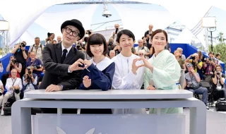 【写真】第78回カンヌ国際映画祭 コンペティション部門 映画『ルノワール』フォトコール (早川千絵監督、鈴木唯、石田ひかり、リリー・フランキー)