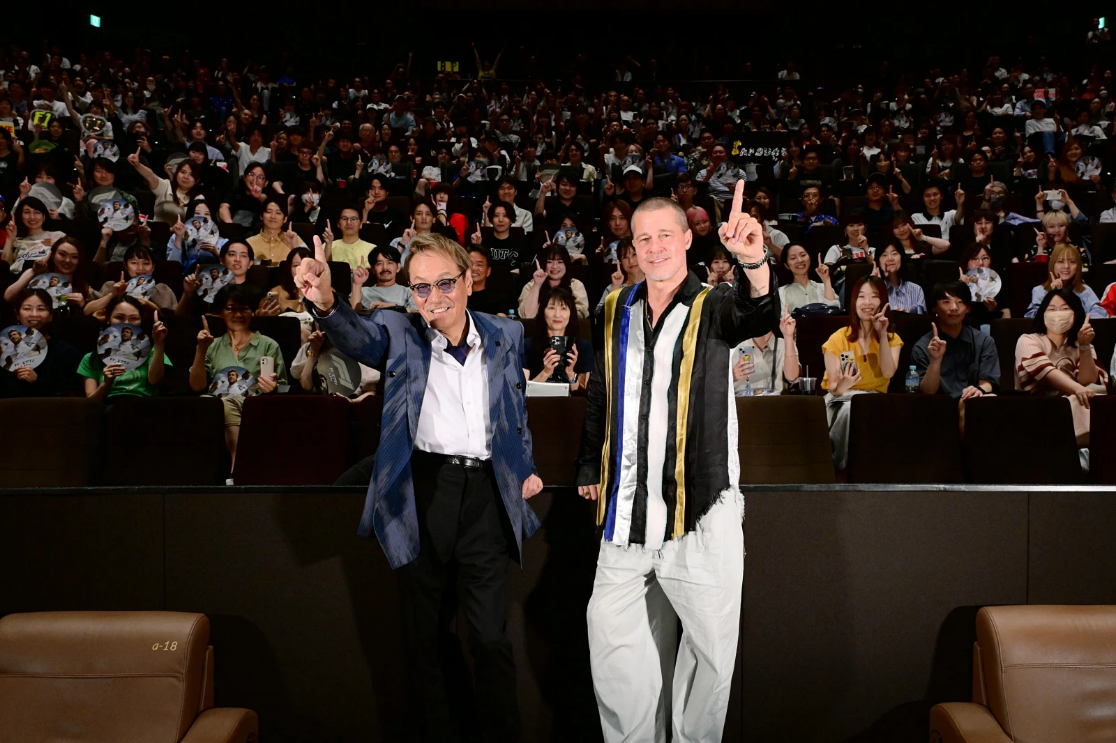 【写真】映画『F1®/エフワン』ブラッド・ピット来日舞台挨拶@グランドシネマサンシャイン 池袋 (ブラッド・ピット 堀内賢雄)