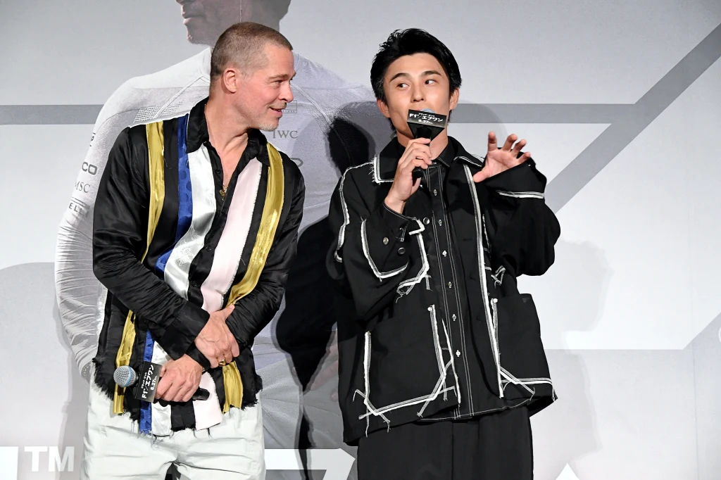 【写真】映画『F1®／エフワン』ブラッド・ピット来日舞台挨拶＠丸の内ピカデリー Dolby Cinema (ブラッド・ピット、中尾明慶)