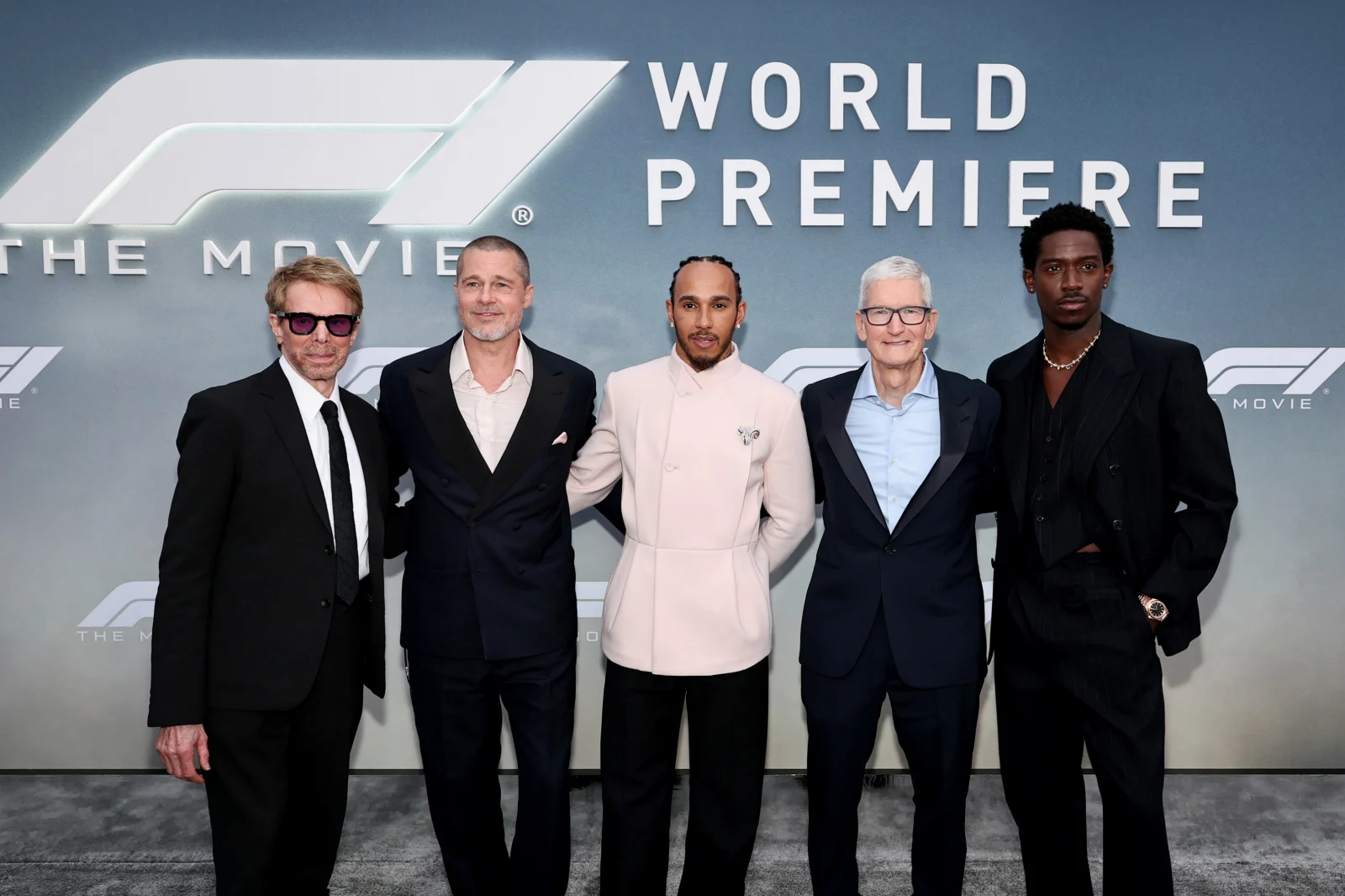 【写真】映画『F1®/エフワン』NYワールドプレミア (ブラッド・ピット、ダムソン・イドリス、ケリー・コンドン、ハビエル・バルデム、ルイス・ハミルトン、ジョセフ・コシンスキー監督、ジェリー・ブラッカイマー)