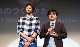【写真】SKIPシティ国際Dシネマ映画祭2025 クロージング・セレモニー コンペティション部門 観客賞 表彰式 (板橋知也監督、クーン・デ・ローイ審査員)