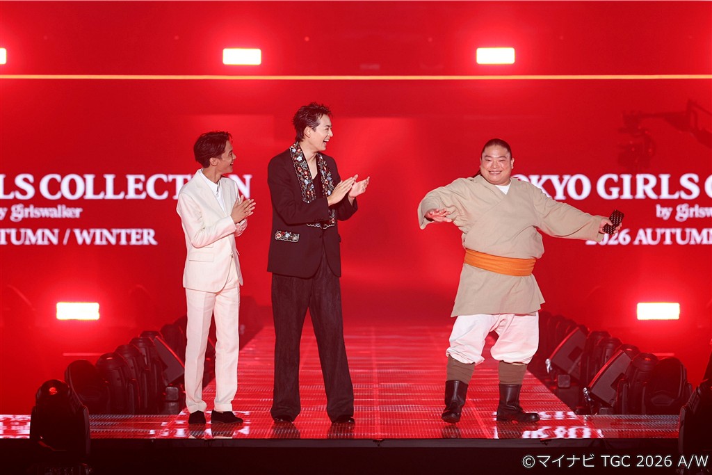 【写真】マイナビ TGC 2026 A/W TBS系日曜劇場『VIVANT』SPECIAL STAGE ランウェイ(竜星涼、オーム・タナパック、富栄ドラム)