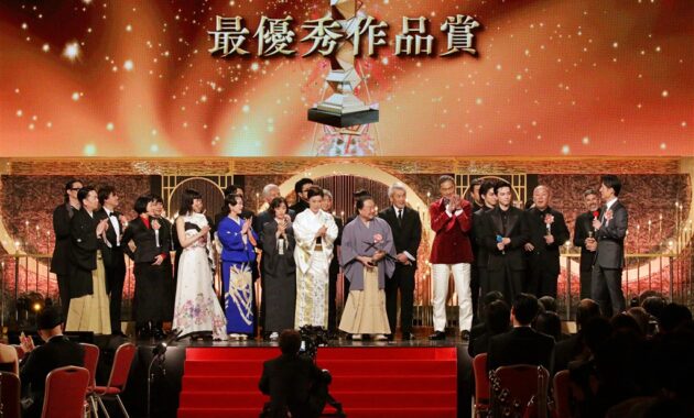 【写真】第49回 日本アカデミー賞 授賞式 最優秀監督賞 (吉沢亮、横浜流星、渡辺謙、田中泯、寺島しのぶ、高畑充希、森七菜、李相日監督)