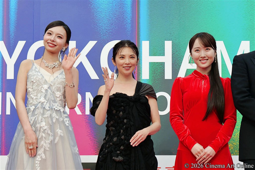 【写真】第4回 横浜国際映画祭 レッドカーペット (本田望結、川口ゆりな、田中麗奈)