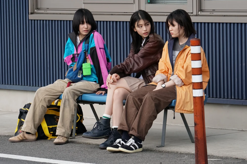 【画像】映画『万事快調〈オール・グリーンズ〉』場面カット (朴秀美/南沙良、矢口美流紅/出口夏希、岩隈真子/吉田美月喜)