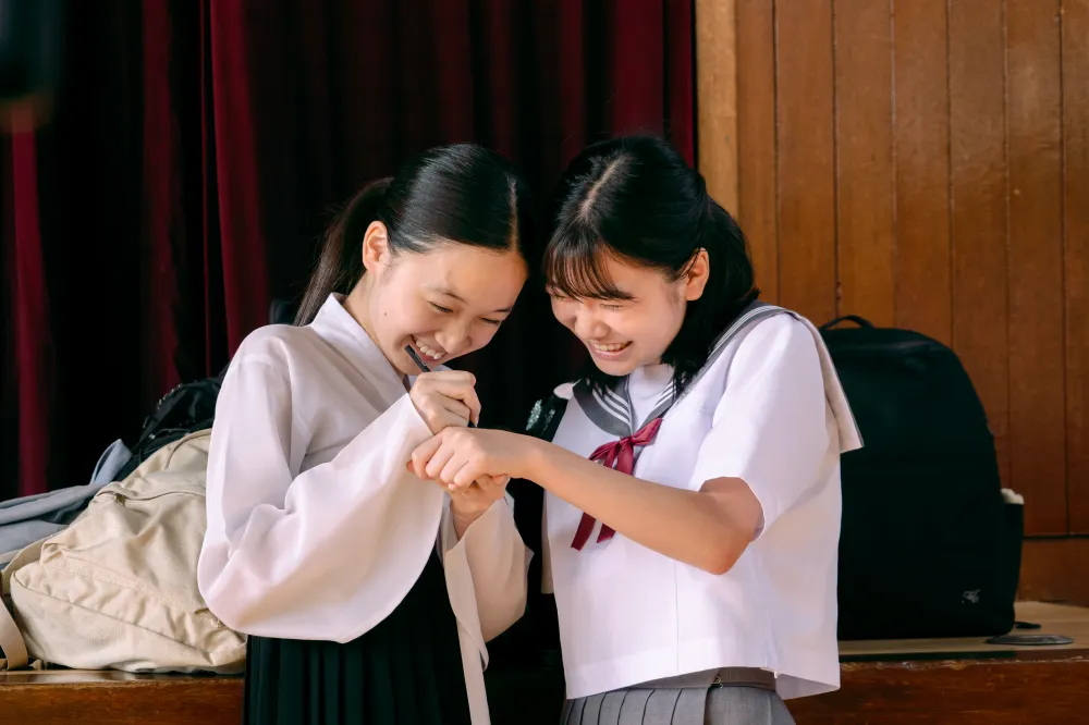 【画像】映画『トロフィー』場面カット (未来/梨里花)