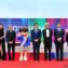 【写真】第4回 横浜国際映画祭 レッドカーペット (菅野充実行委員長、リン・チーリン、ジョニー・トー、江戸川コナン、山中竹春横浜市長、佐藤浩市、田川和人事務局長)
